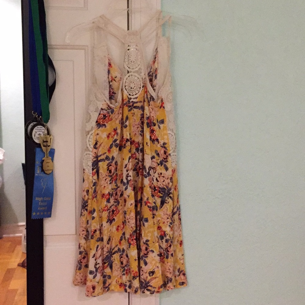 FLORAL DRESS - Picture 2 of 3